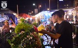 Chợ hoa Quảng Bá sôi động trước ngày Quốc tế Phụ nữ 8-3